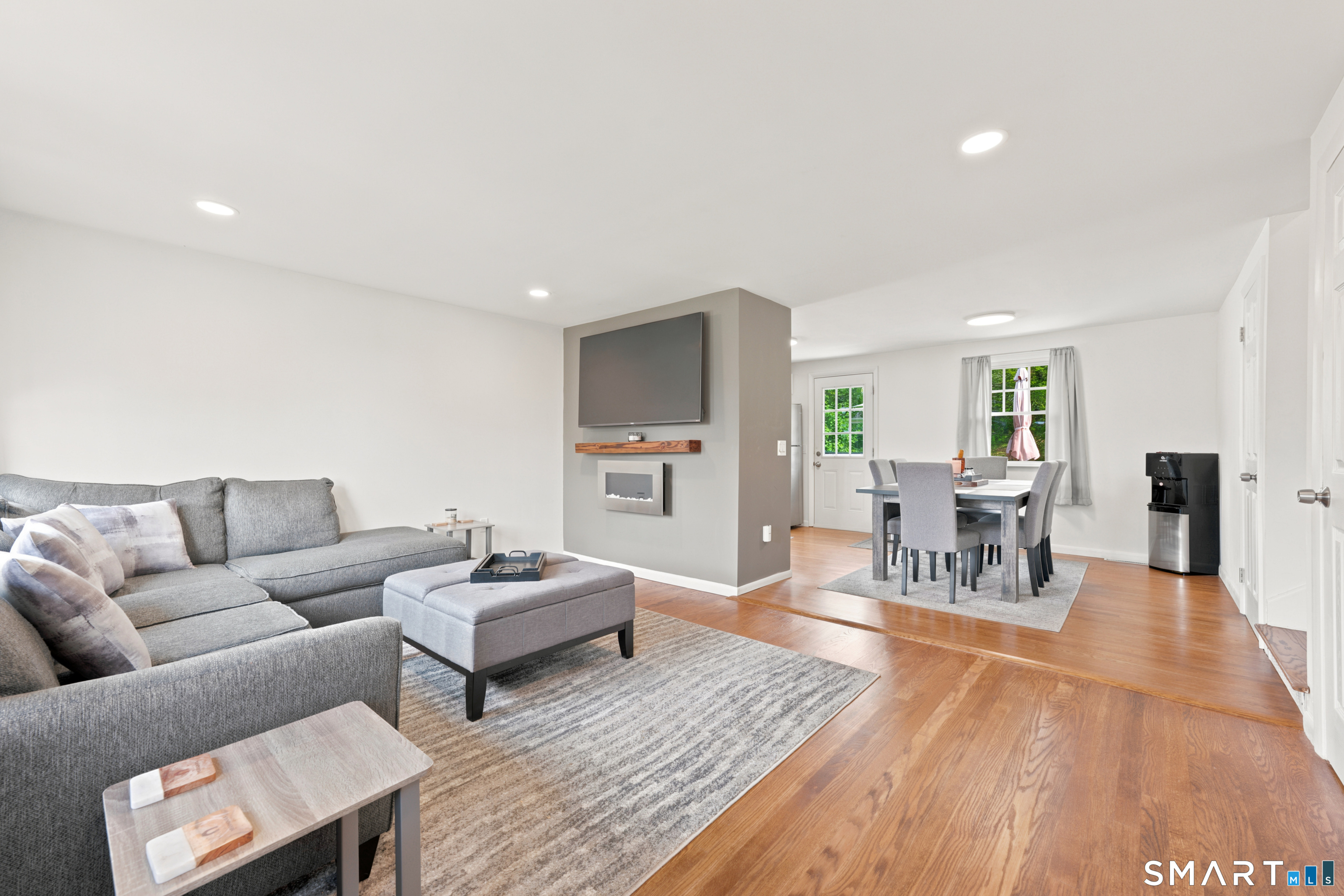 91 Mount Carmel Avenue Waterbury CT 06708