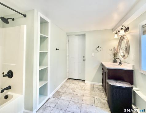 406 Lakeside Drive Bridgeport CT 06606