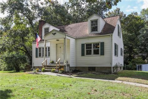 67 Boulevard Newtown CT 06470