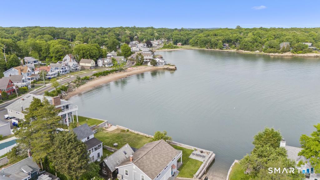4 Little Bay Lane Branford CT 06405