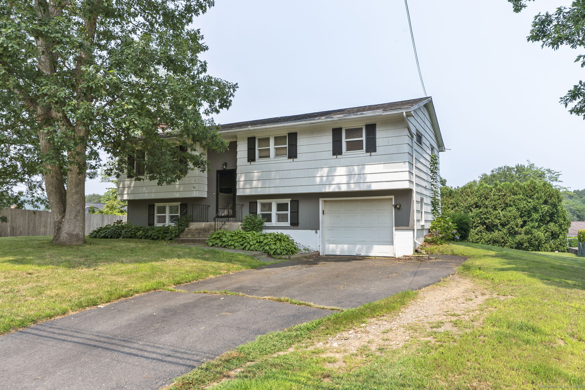 21 Old Farm Road Bristol CT 06010