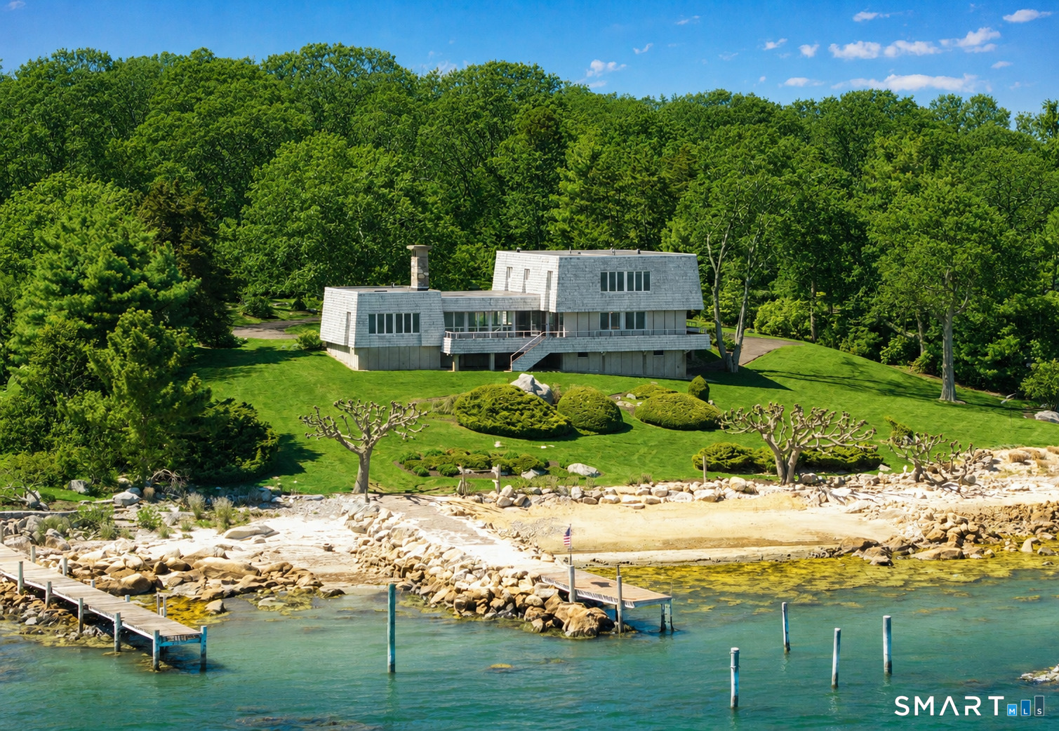 39 Chippechaug Trail Stonington CT 06355