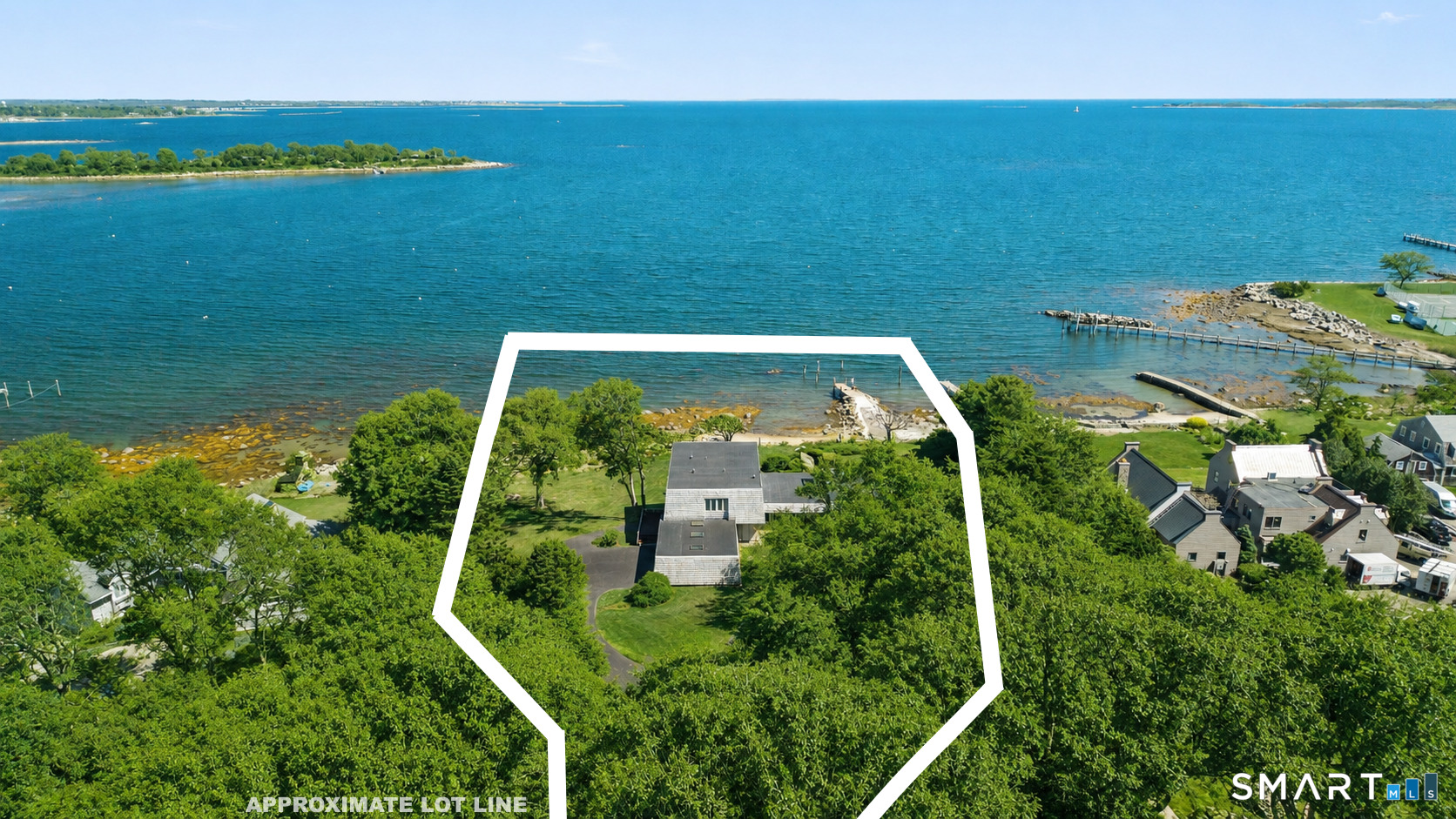 39 Chippechaug Trail Stonington CT 06355
