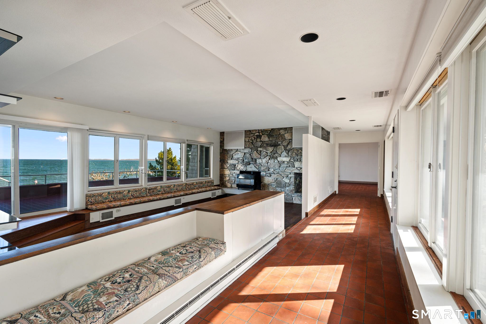 39 Chippechaug Trail Stonington CT 06355