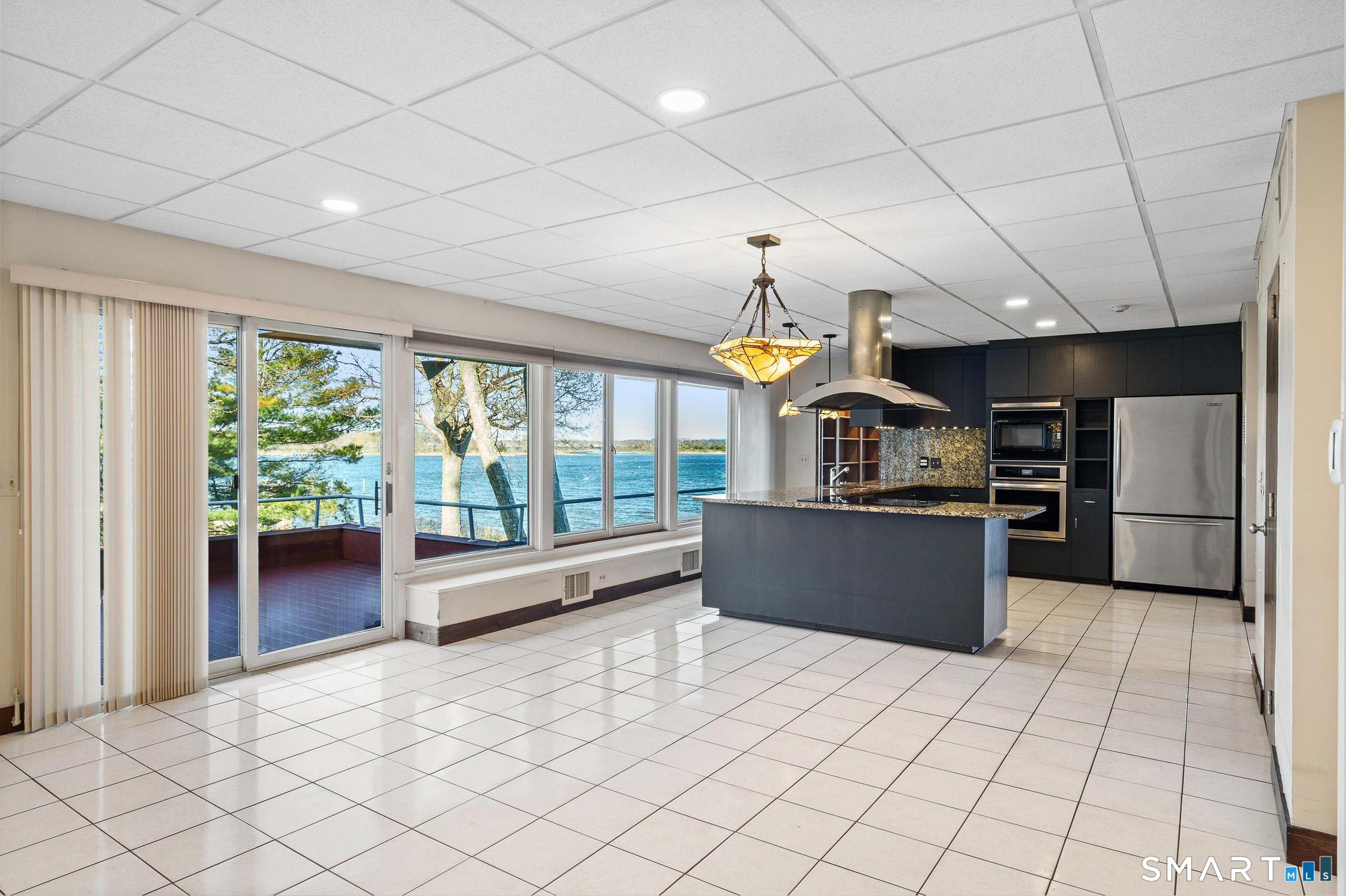39 Chippechaug Trail Stonington CT 06355