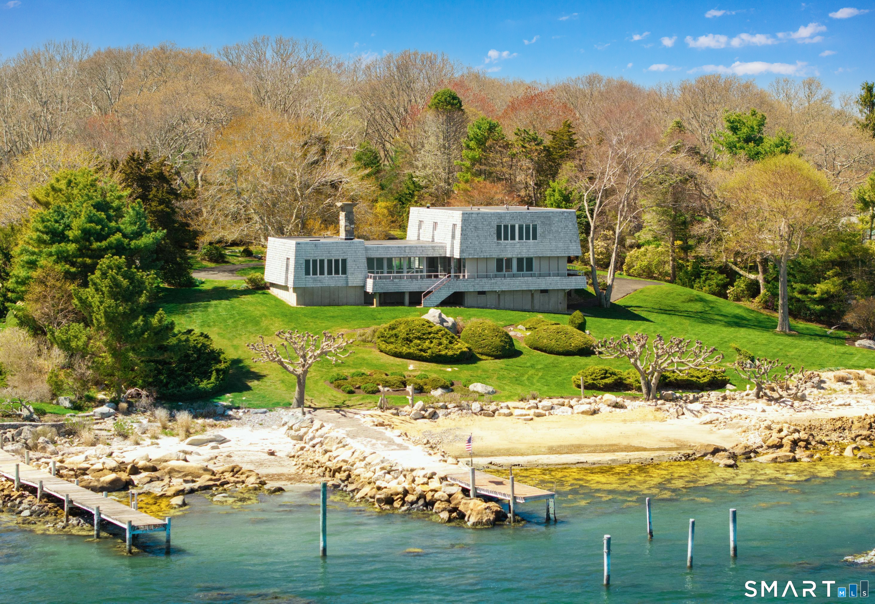 39 Chippechaug Trail Stonington CT 06355