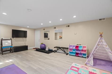 72 Hyla Lane North Branford CT 06472