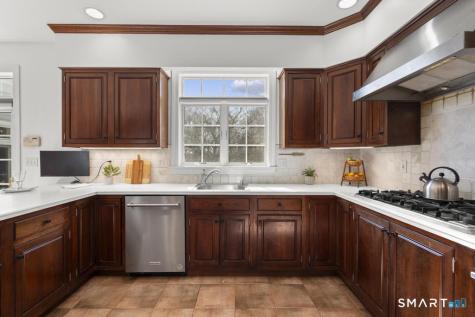 14 Cleft Rock Road Woodbridge CT 06525