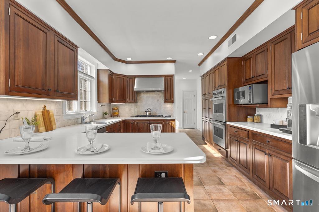 14 Cleft Rock Road Woodbridge CT 06525
