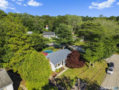 3 Beechwood Road Montville CT 06370