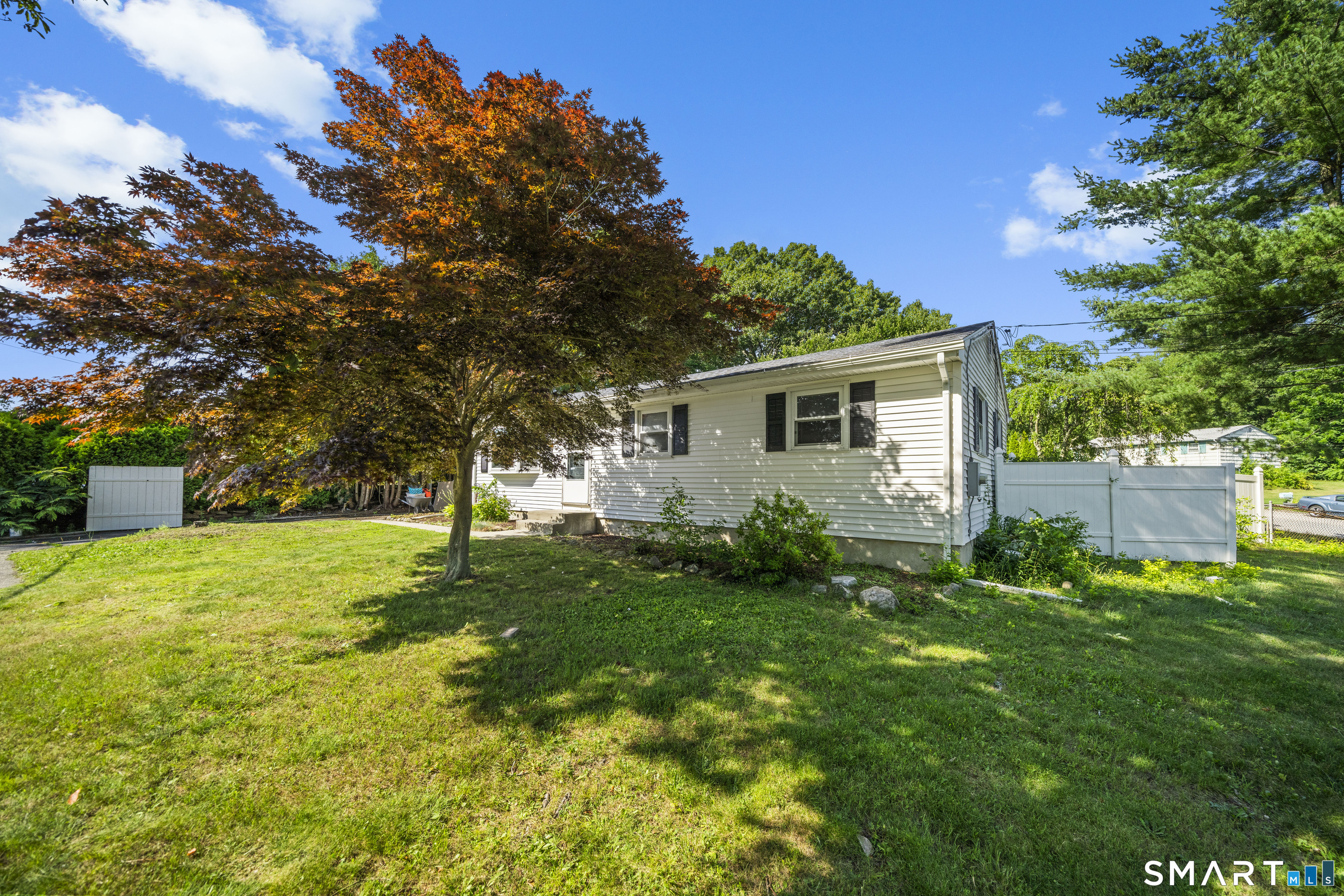 3 Beechwood Road Montville CT 06370