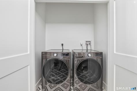 67 Luca Lane Wethersfield CT 06109
