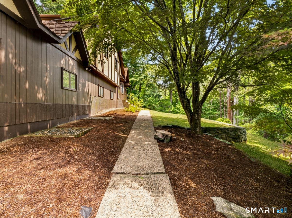 861 Shewville Road Ledyard CT 06339