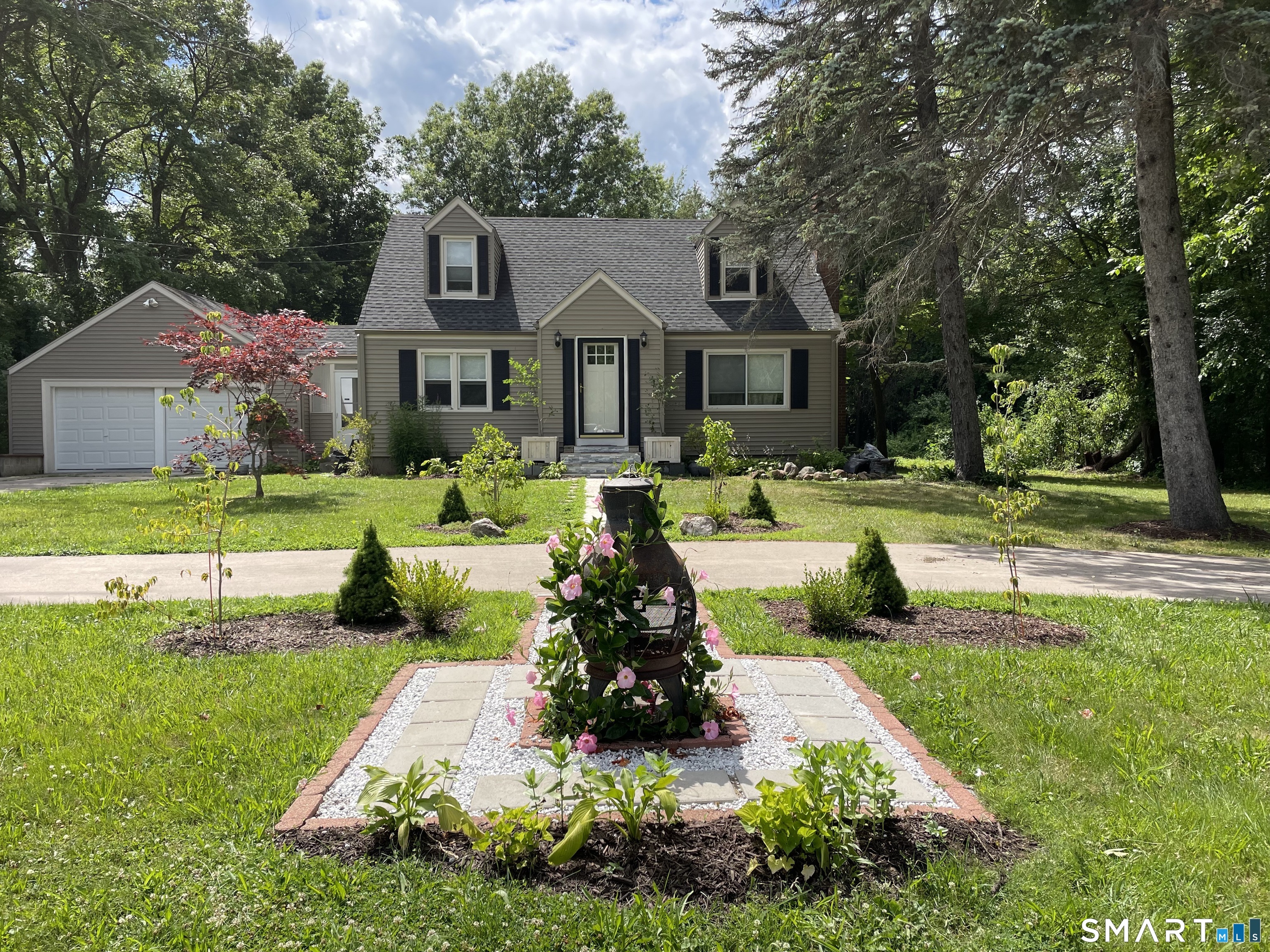 1347 Hall Boulevard Bloomfield CT 06002