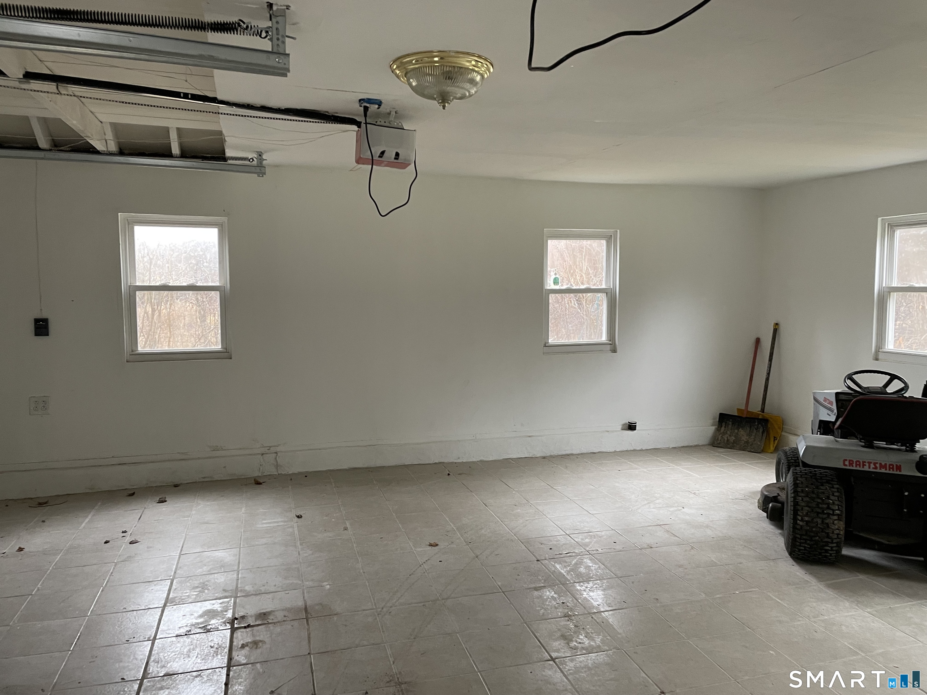 1347 Hall Boulevard Bloomfield CT 06002