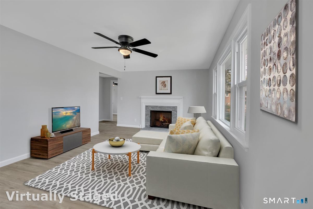 19 Songonosk Street Windsor CT 06095