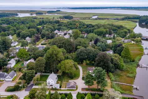 8 Lieutenant River Lane Old Lyme CT 06371