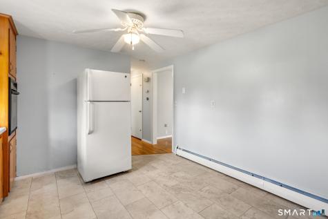 6 Roberts Road Enfield CT 06082