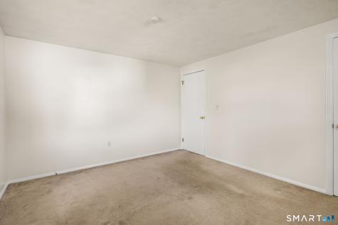 6 Roberts Road Enfield CT 06082