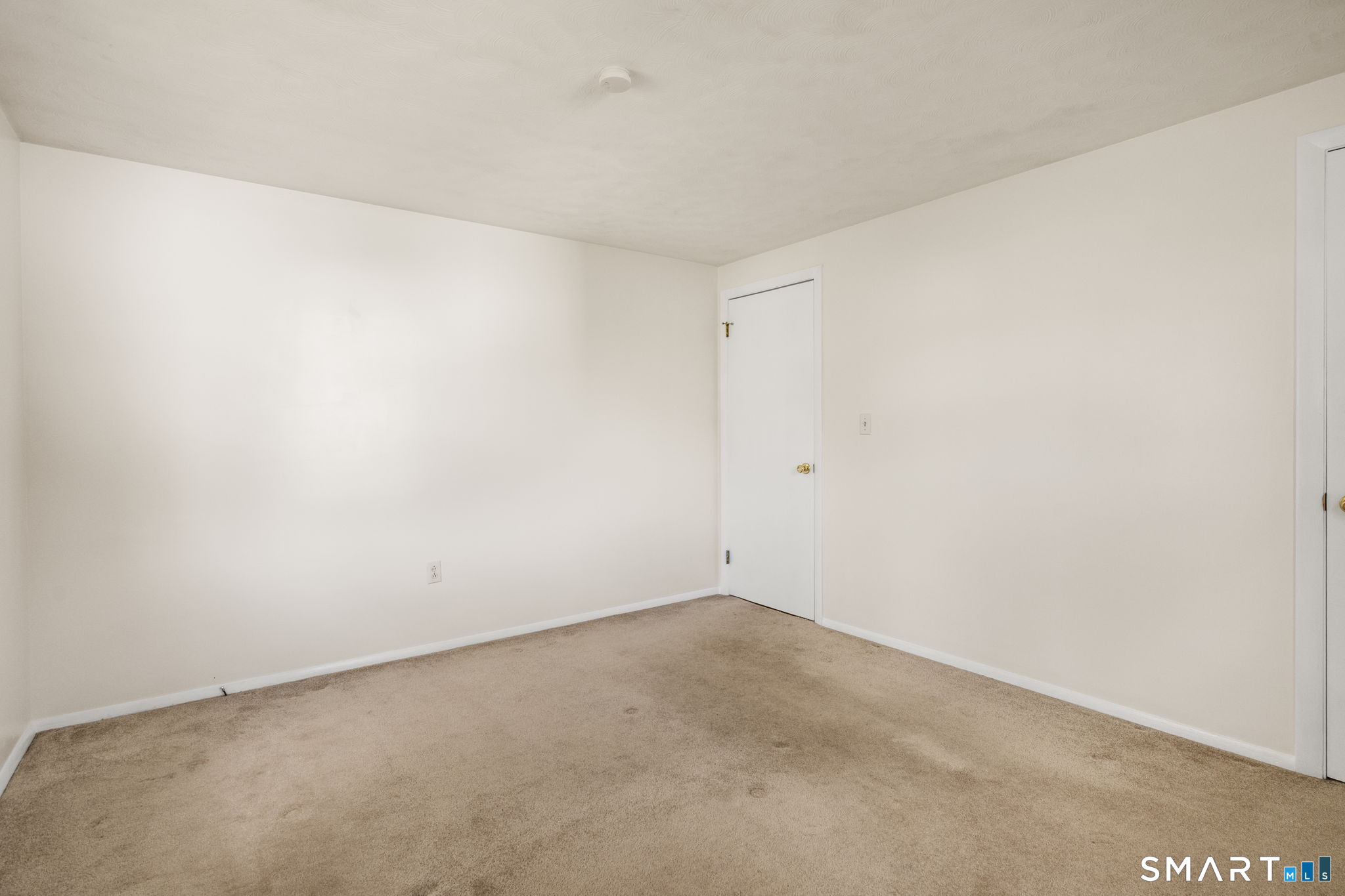 6 Roberts Road Enfield CT 06082