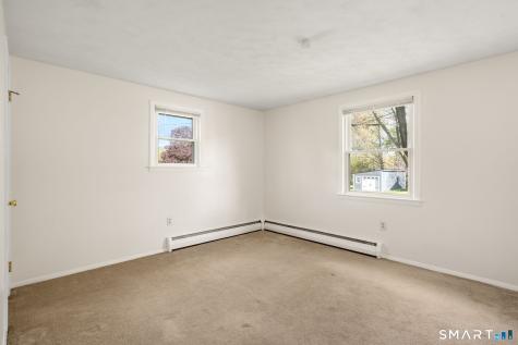6 Roberts Road Enfield CT 06082