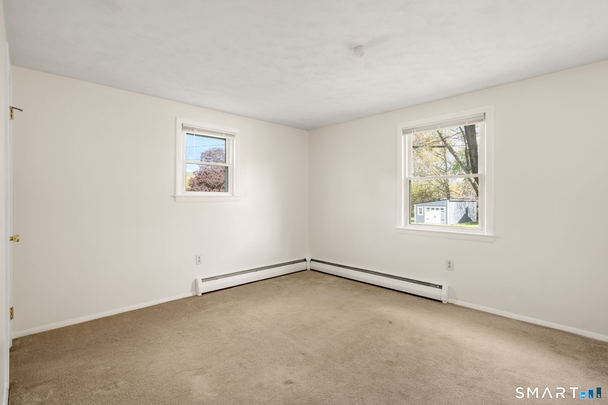 6 Roberts Road Enfield CT 06082