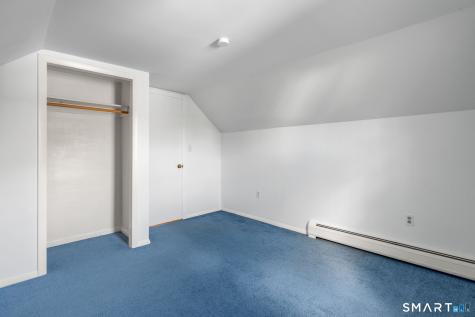 6 Roberts Road Enfield CT 06082