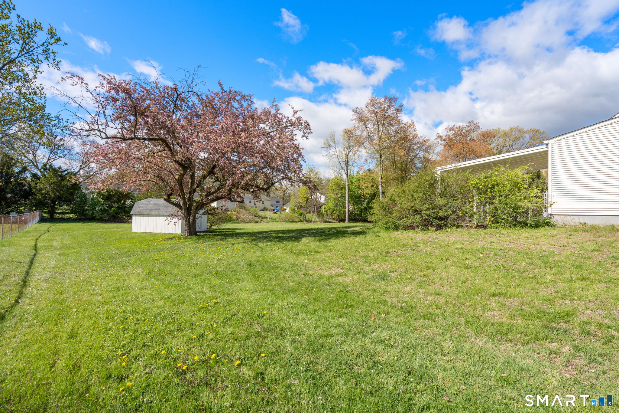 6 Roberts Road Enfield CT 06082