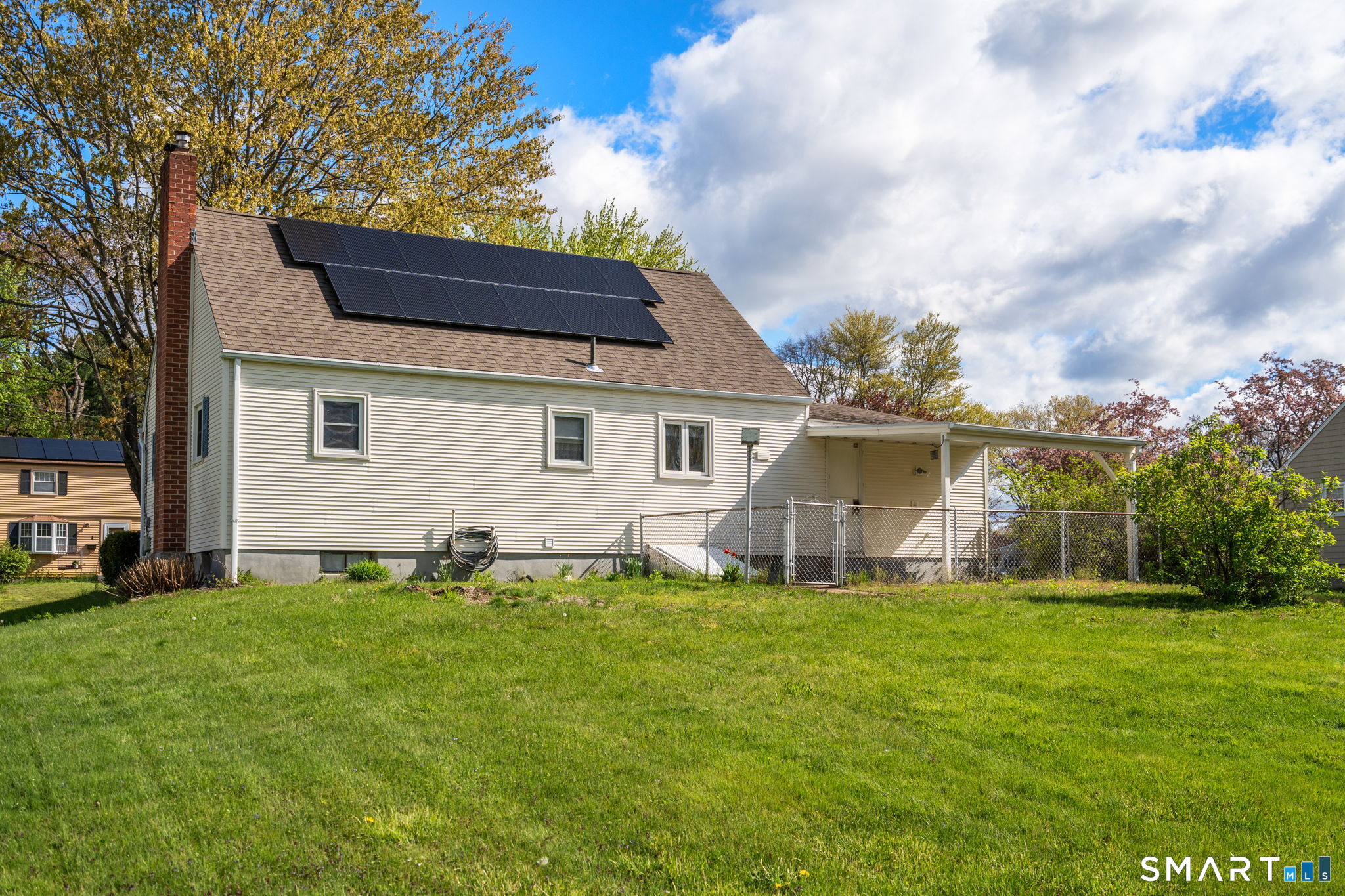 6 Roberts Road Enfield CT 06082