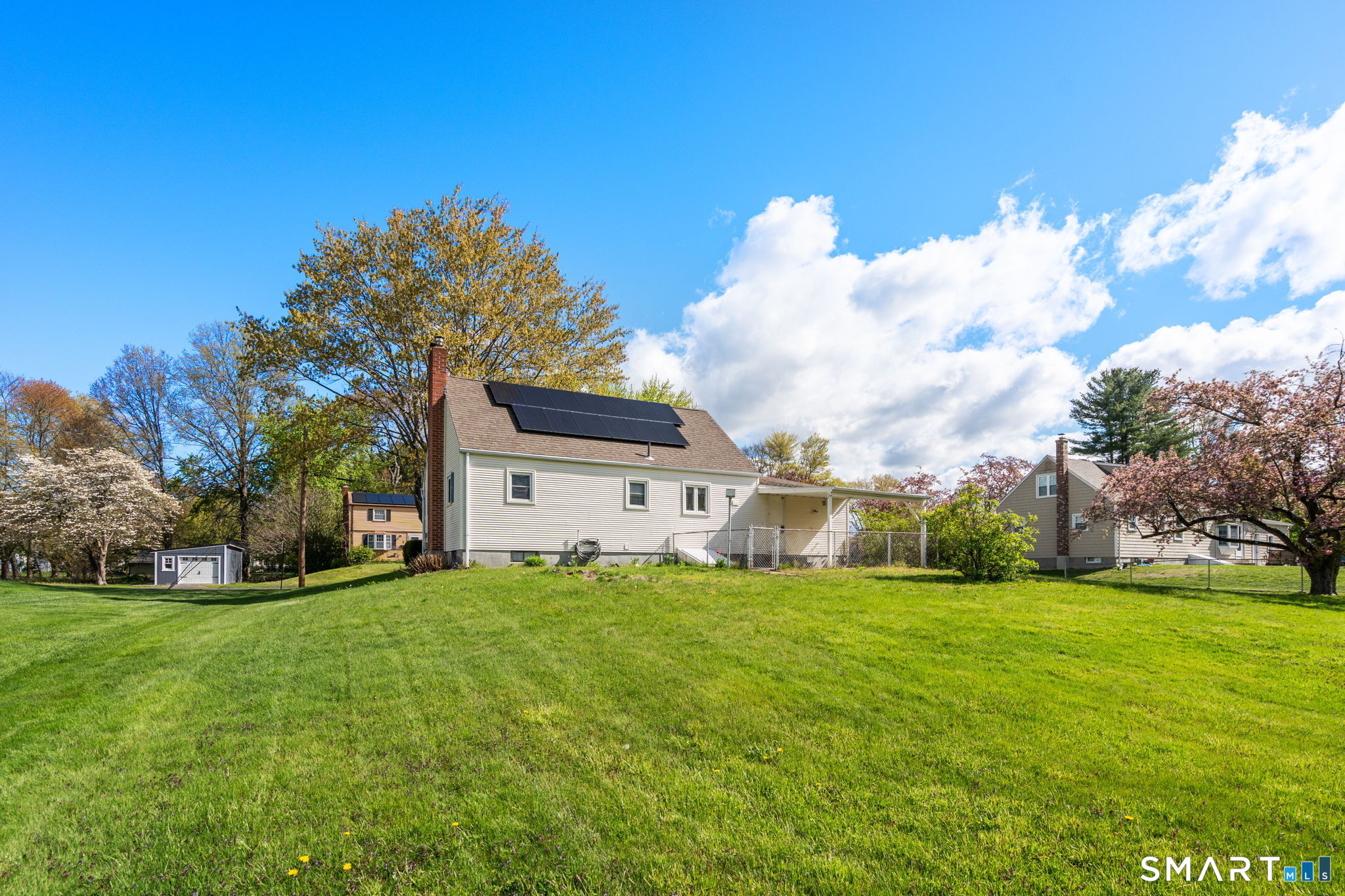 6 Roberts Road Enfield CT 06082