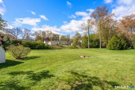 6 Roberts Road Enfield CT 06082