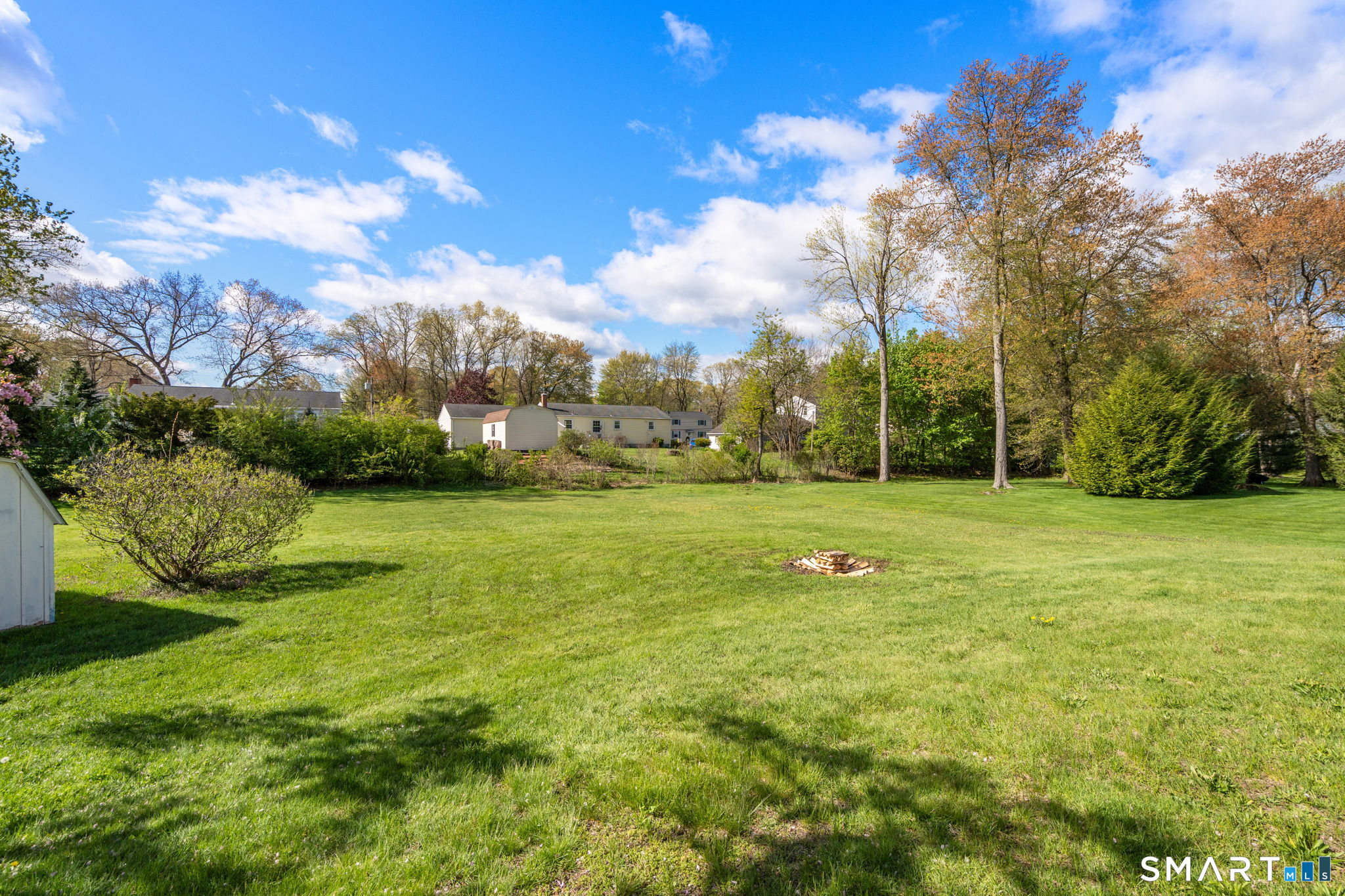 6 Roberts Road Enfield CT 06082