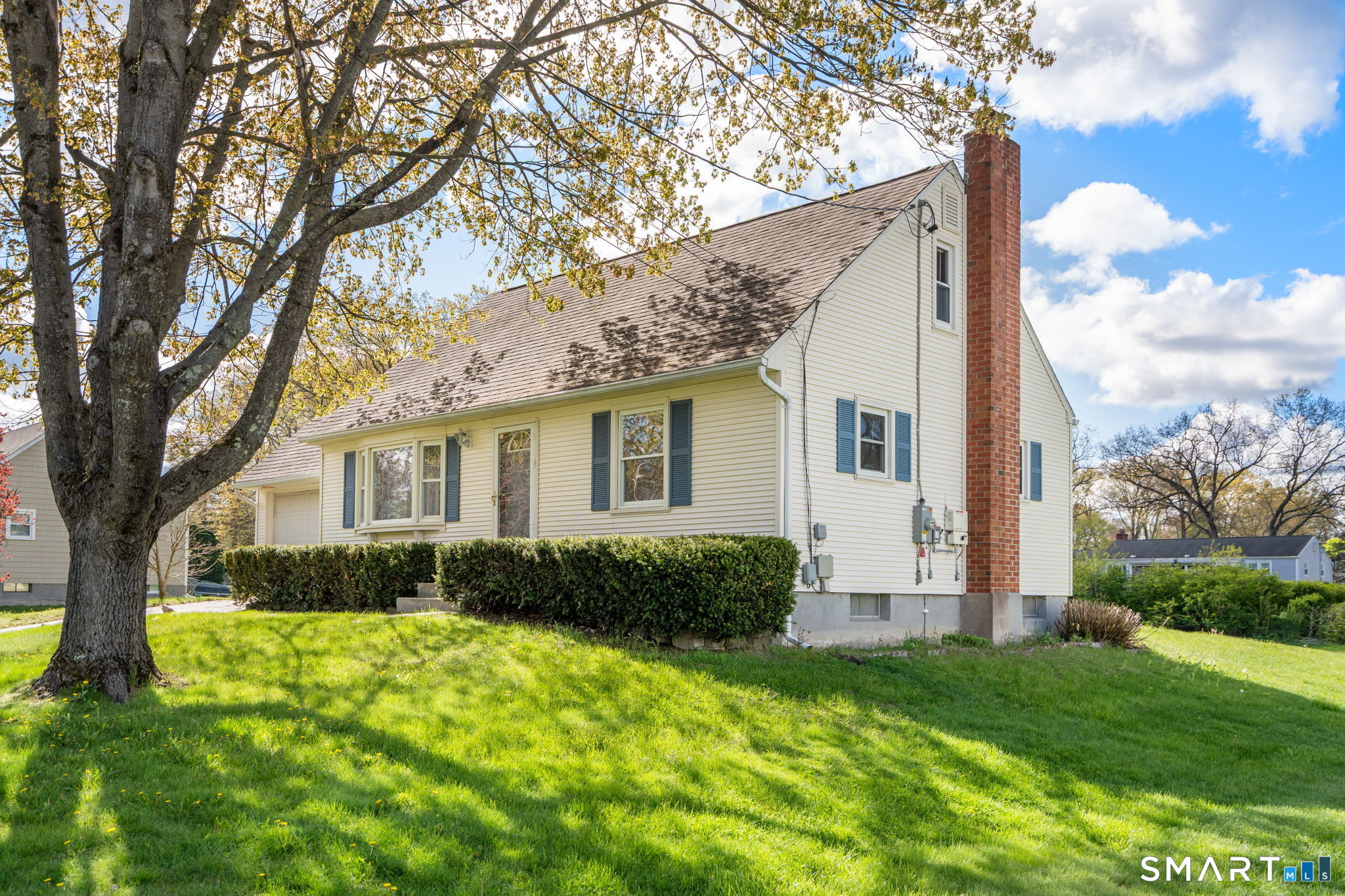 6 Roberts Road Enfield CT 06082