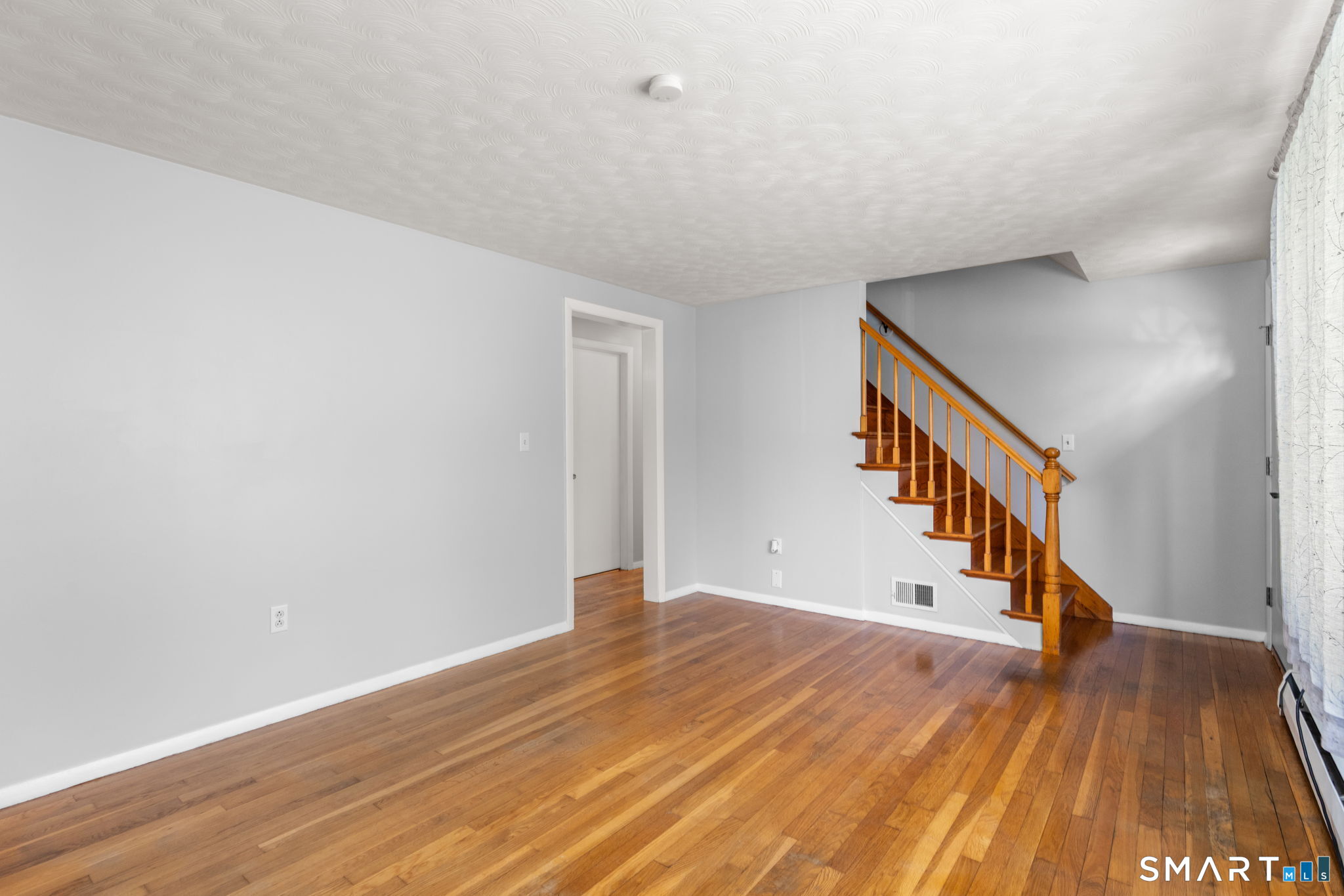 6 Roberts Road Enfield CT 06082
