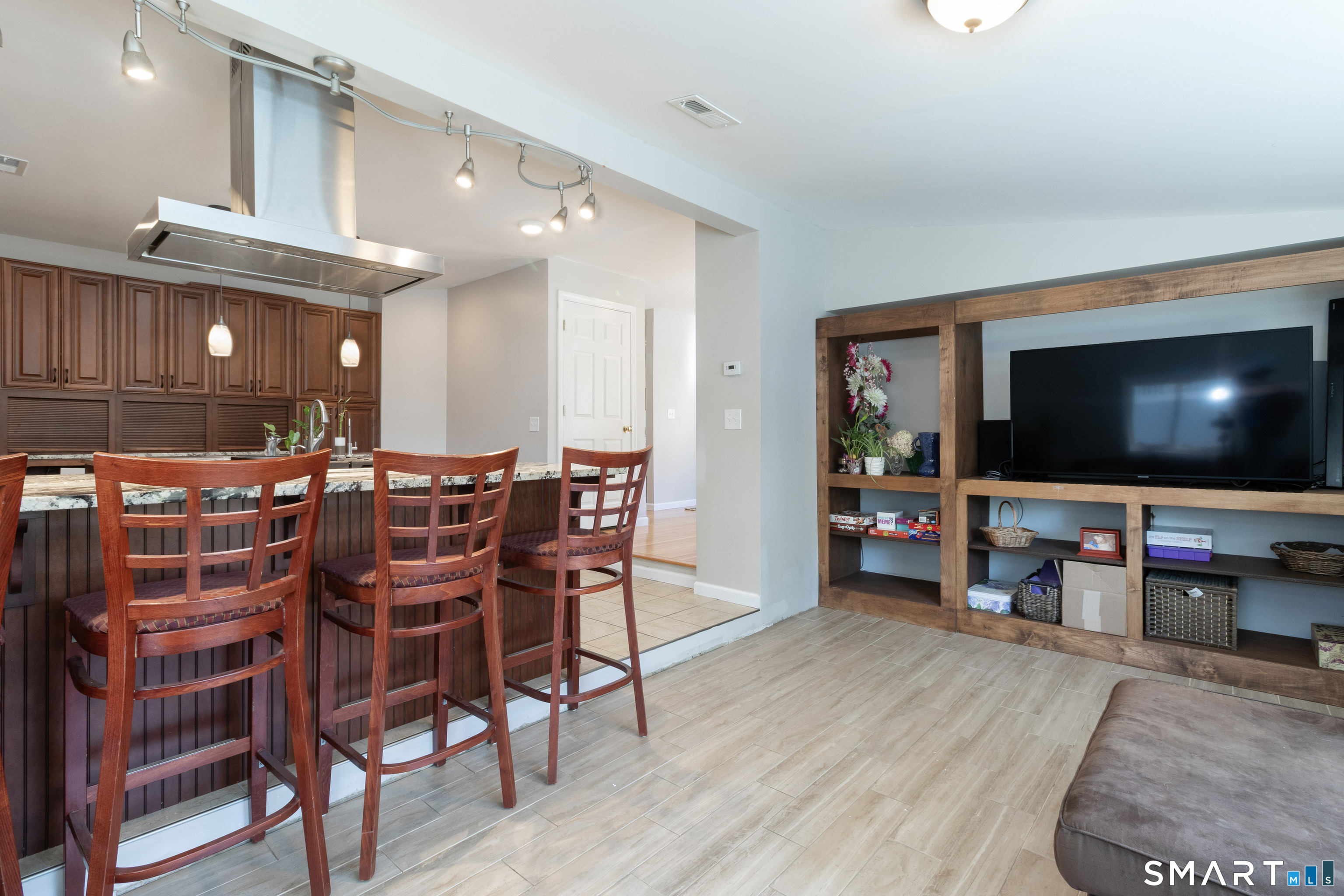 8 Crestview Terrace Wallingford CT 06492
