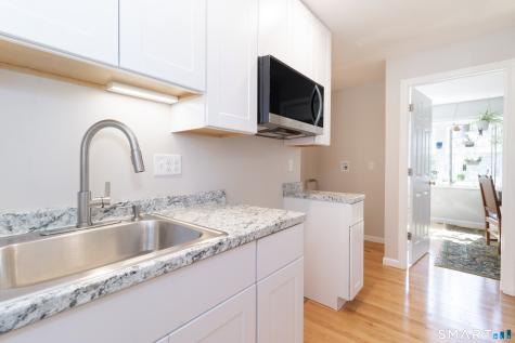 8 Crestview Terrace Wallingford CT 06492