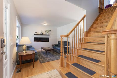 8 Crestview Terrace Wallingford CT 06492