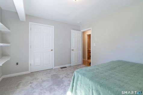 8 Crestview Terrace Wallingford CT 06492