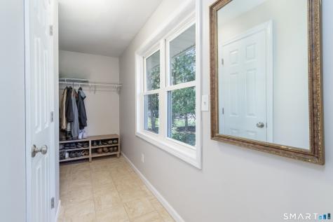 8 Crestview Terrace Wallingford CT 06492