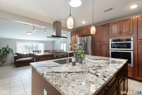 8 Crestview Terrace Wallingford CT 06492