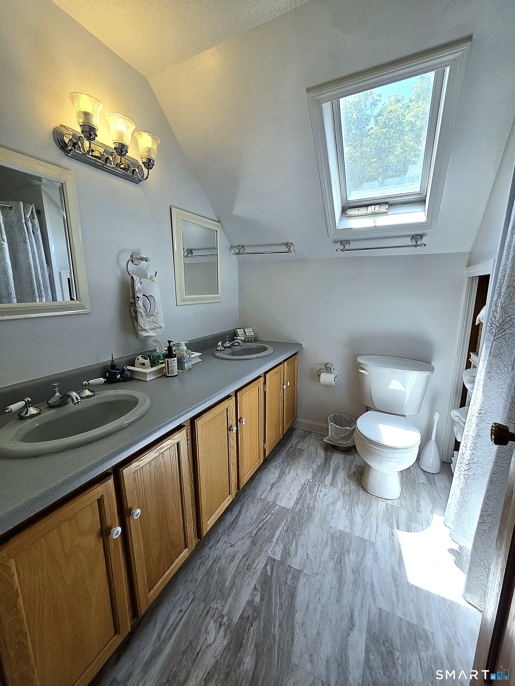 566 Benson Road Middlebury CT 06762