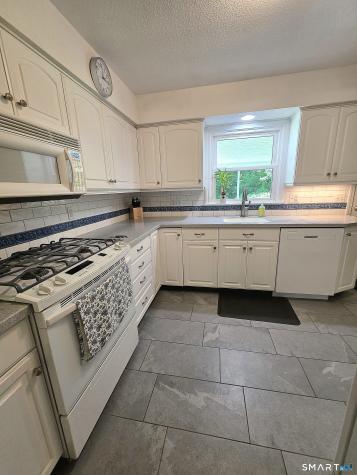 566 Benson Road Middlebury CT 06762
