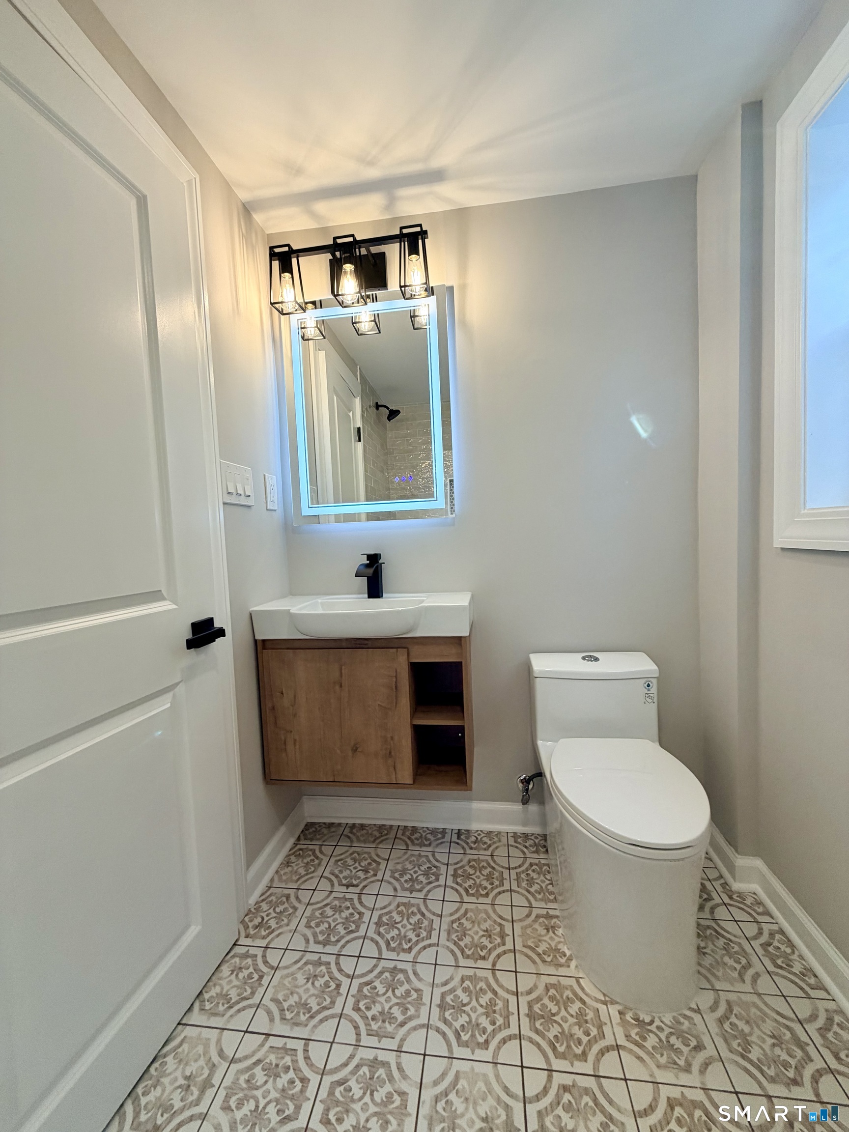 5 Lovelace Drive West Hartford CT 06117