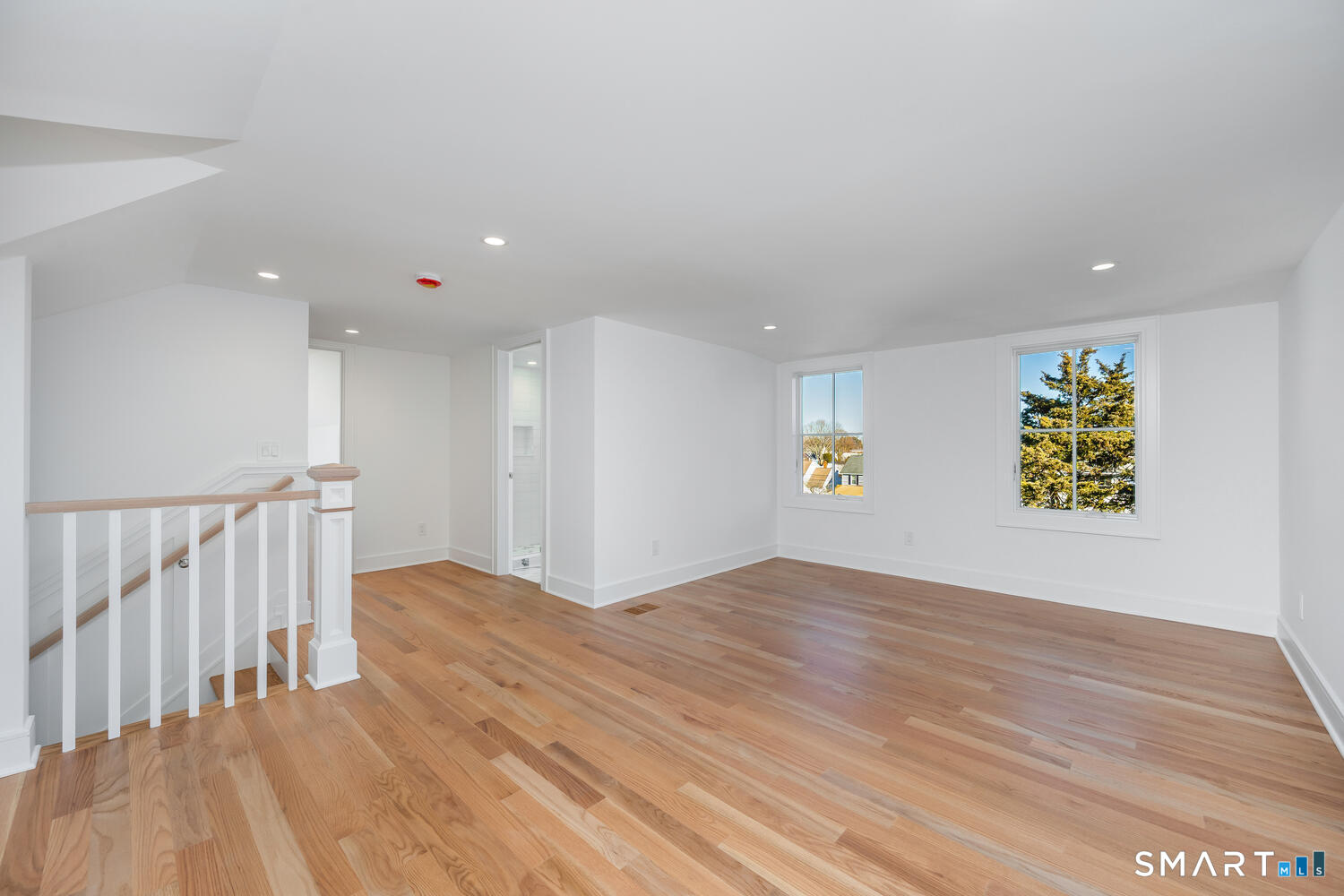 127 Paul Place Fairfield CT 06824