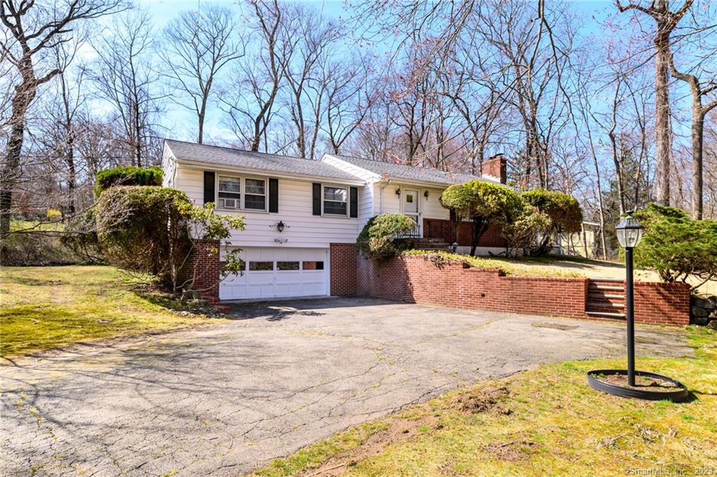 19 Twin Brook Drive Stamford CT 06907