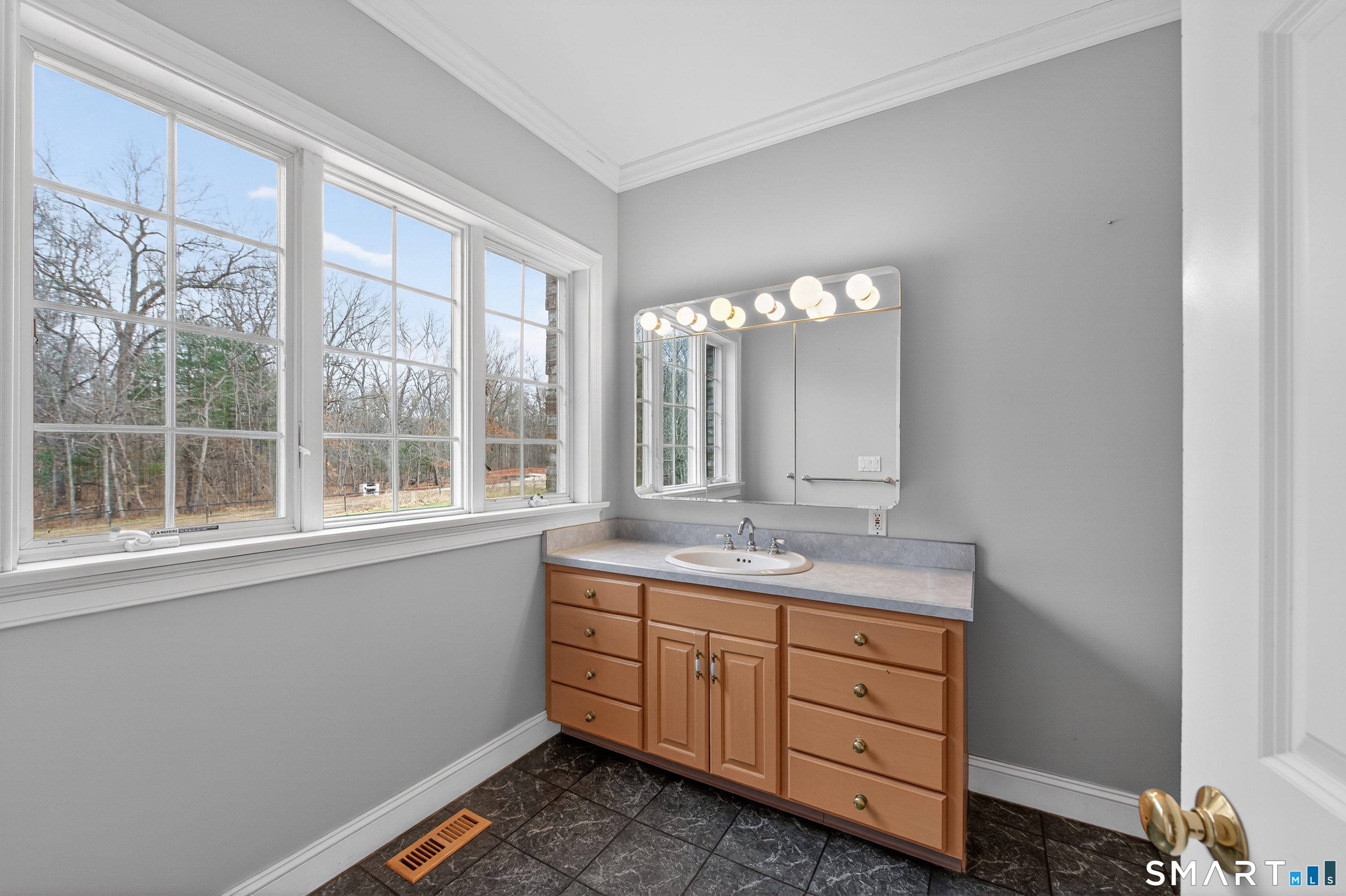 724 Strong Road South Windsor CT 06074