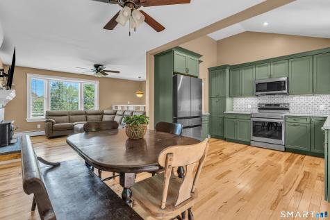 12 Karlak Street Seymour CT 06483