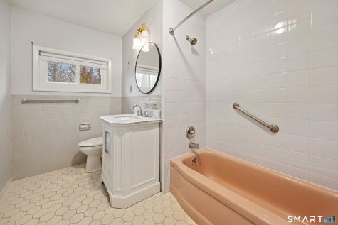 104 Laurel Terrace Cheshire CT 06410