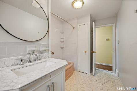 104 Laurel Terrace Cheshire CT 06410