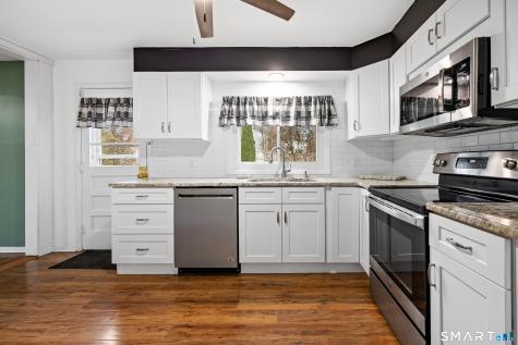 104 Laurel Terrace Cheshire CT 06410